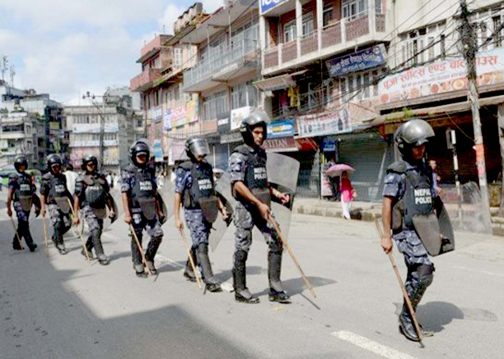 सीमामा सुरक्षा व्यवस्था कडाइ, कुकुर पनि परिचालन
