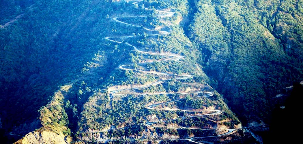 सेल्फीडाँडा बिर्साउने मालबासेको बीस घुम्ती सडक
