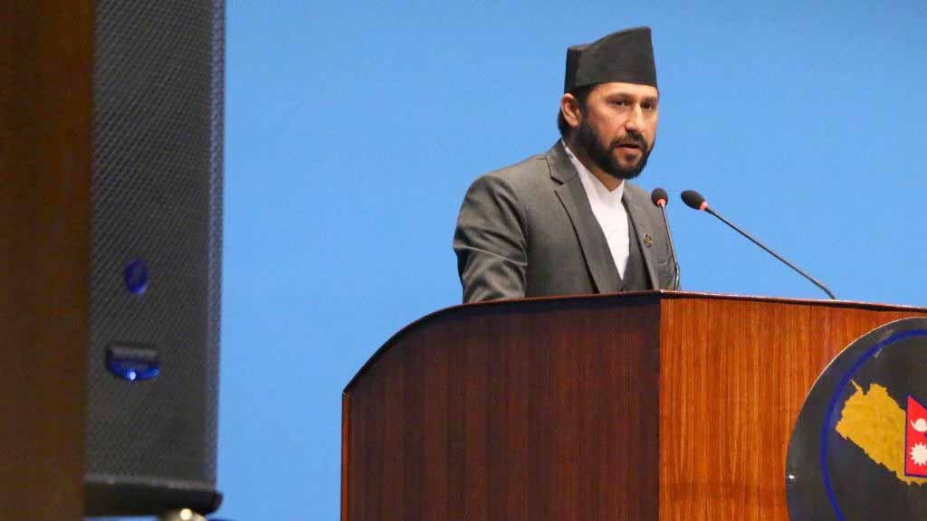 काम नै गर्न नसक्नेगरी राज्य संयन्त्रलाई थिलथिलो बनाएर छाडिएको छ : गृहमन्त्री लामिछाने
