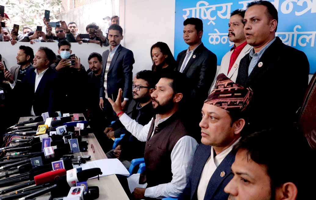रविकाे आक्रोश- १२ भाइ सम्पादकले चौतर्फि प्रहार गरे, मसँग चुनाव लड्न आउनुस्