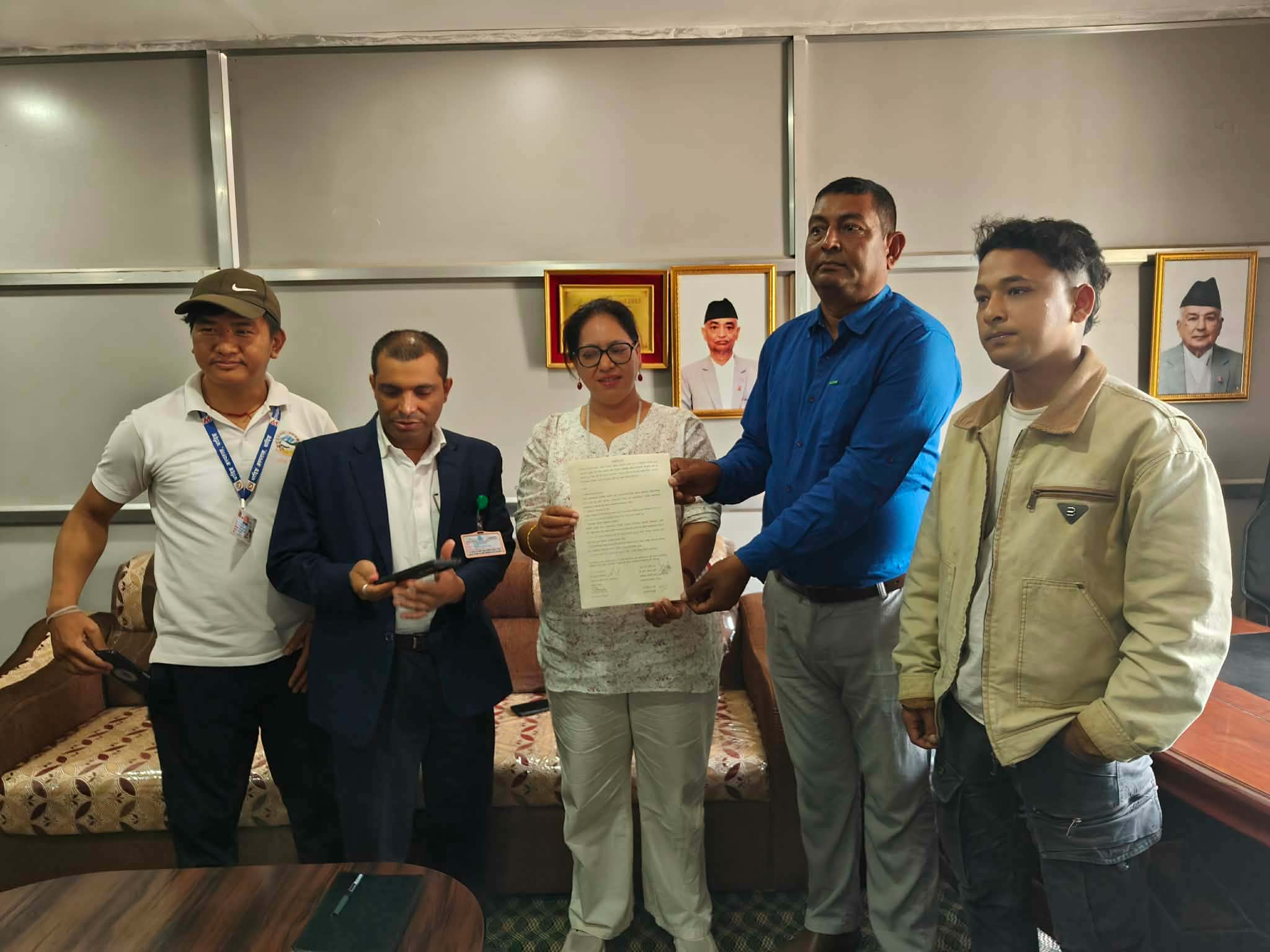 धादिङ अस्पताल र सल्यानटार प्राथमिक स्वास्थ्य केन्द्रबीच स्वास्थ्य सेवा सहकार्य सम्झौता